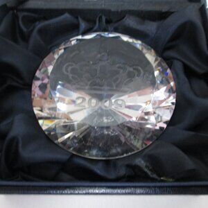 Badash Crystal glass Paperweight Figurine 2009 clear NEW NIB w/ Box